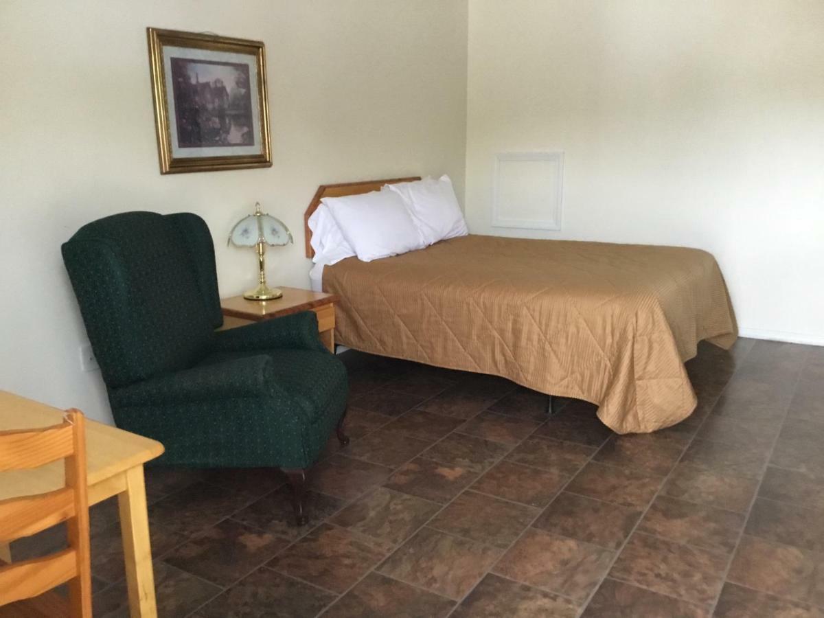 Fort Road Motel Perth-Andover Екстер'єр фото