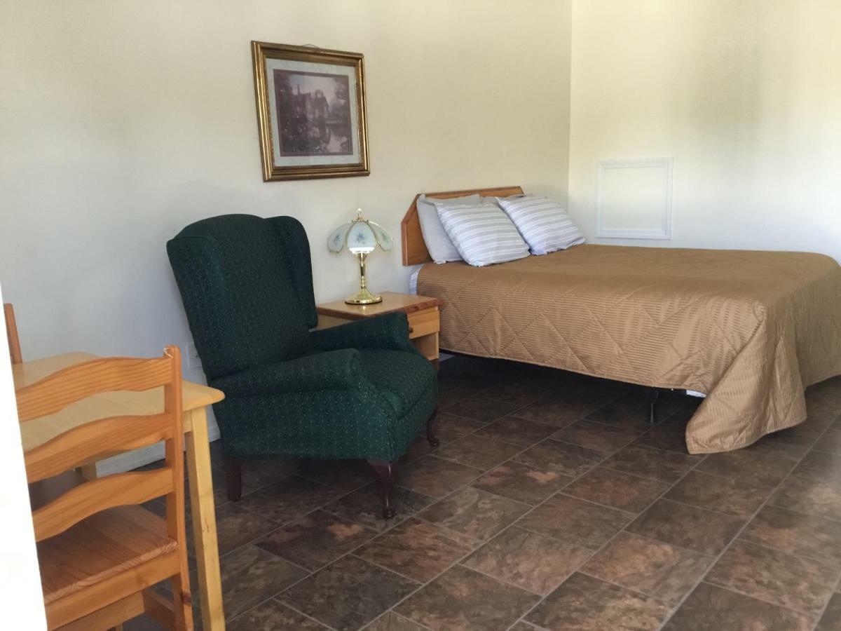 Fort Road Motel Perth-Andover Екстер'єр фото